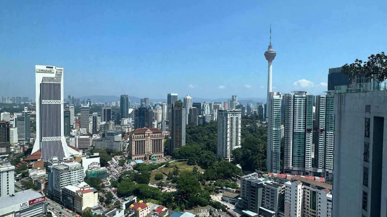 Skyline View In Bukit Bintang The Robertson 42f *